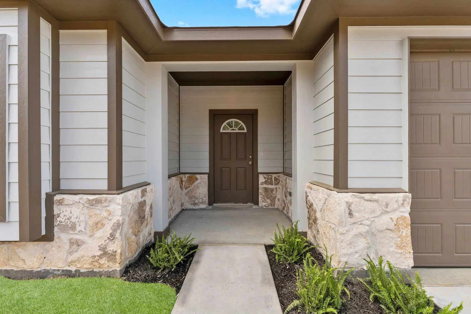 Interior of the Linden model home by Alta Homes, 3 bed, 2 bath, ~1,553 sqft